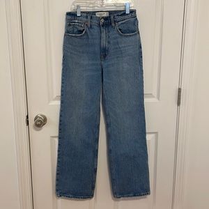 Abercrombie 90’s Relaxed Jeans Size 26 2 Short